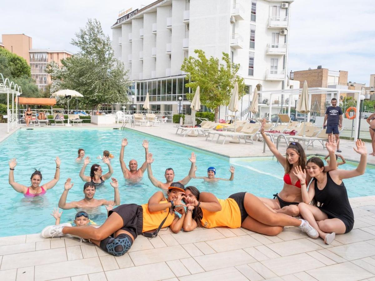 Hotel Marina Beach - Azzurro Club Равенна Экстерьер фото